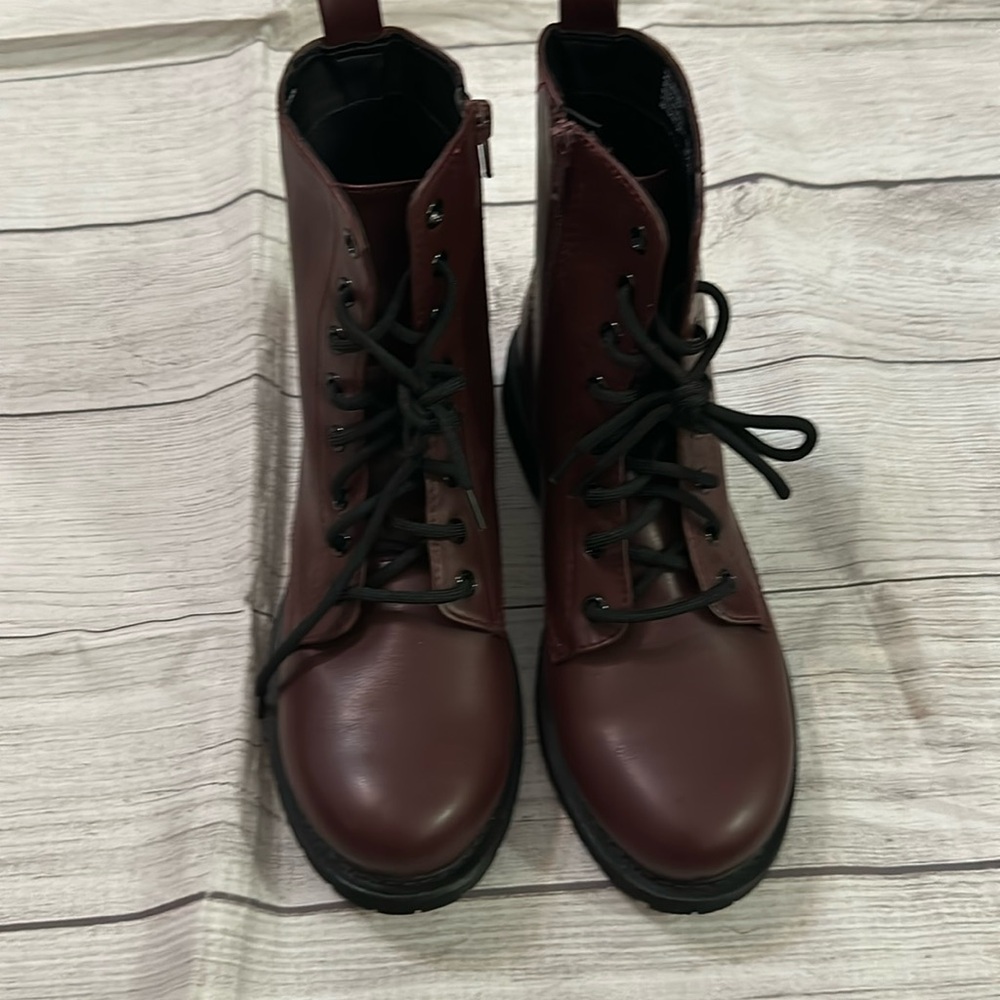 New without tags burgundy Time and Tru  women’s combat boots , size 8.5